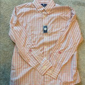 State traditions red & black check button down XL